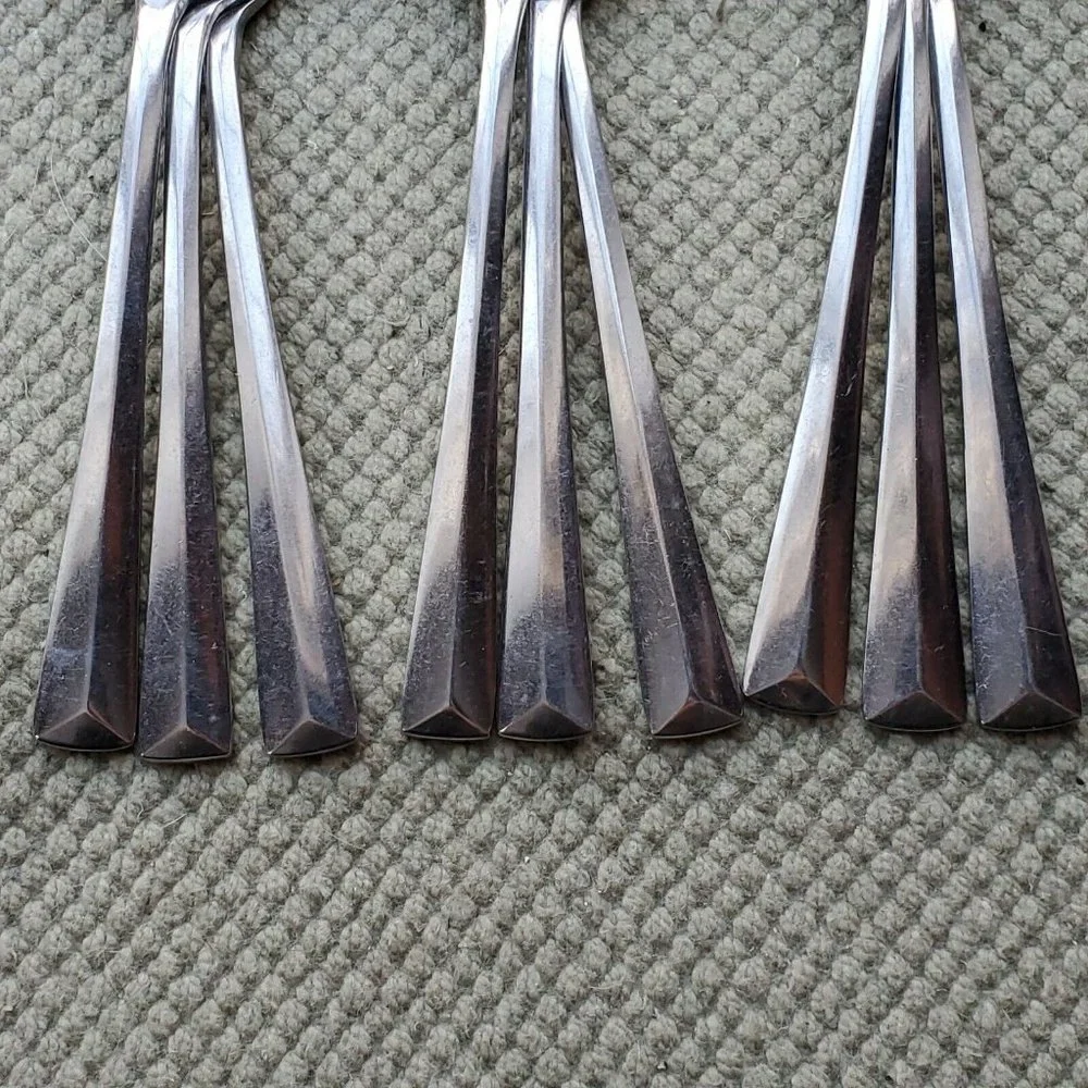Lot 6 Vintage Reed & Barton CREST Rebacraft Teaspoons Stainless Japan Flatware
